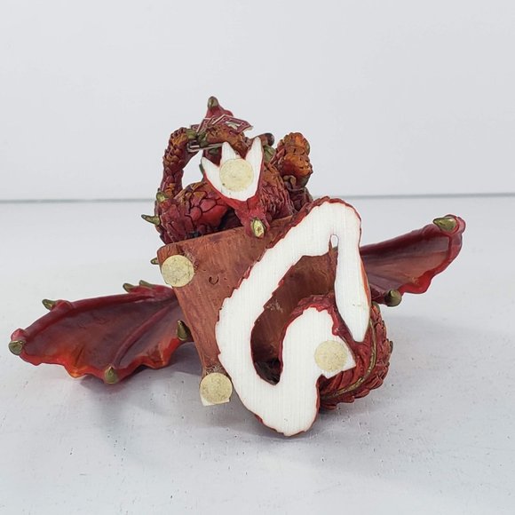 Hamilton Collection Dragon Hold Em Or Fold Em Holding Harry Figurine Poker *FLAW - Picture 8 of 9